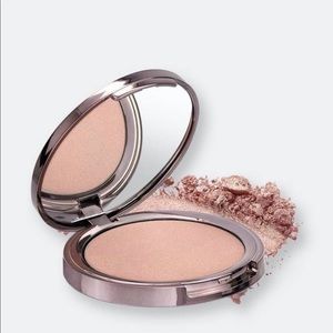 🎁NEW!! Girlactic Face Glow pressed powder in Lustre.